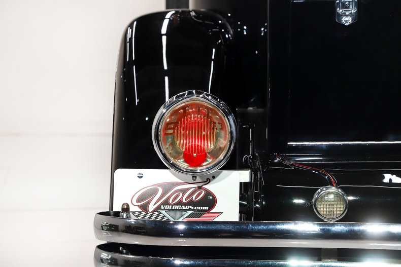 Duesenberg-Ii-1982-Black-Dark-Red-6