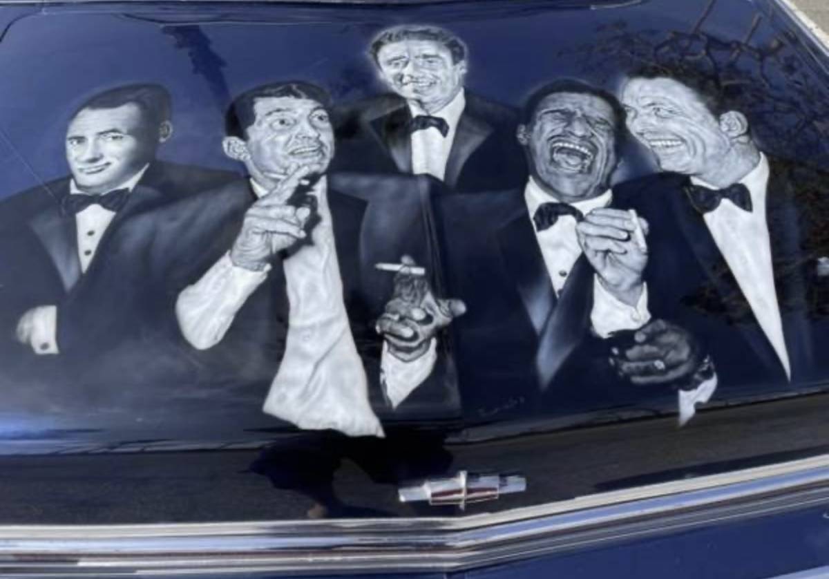 Elvis-lincoln-1975-blue-2