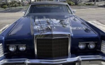 Elvis-lincoln-1975-blue