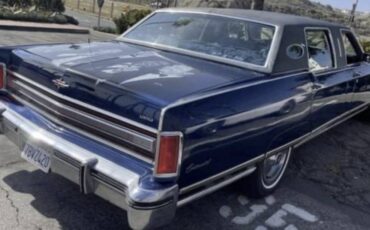 Elvis-lincoln-1975-blue-3