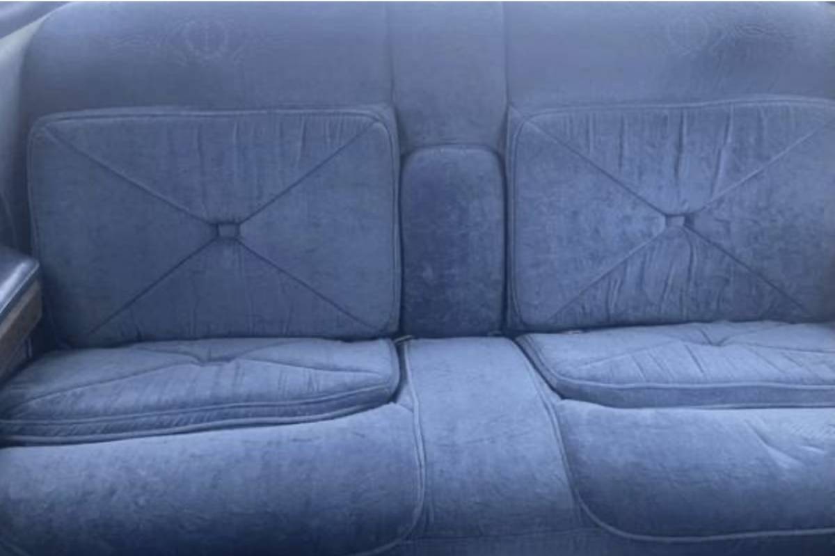Elvis-lincoln-1975-blue-5