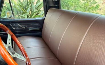 F250-camper-special-1966-blue-11