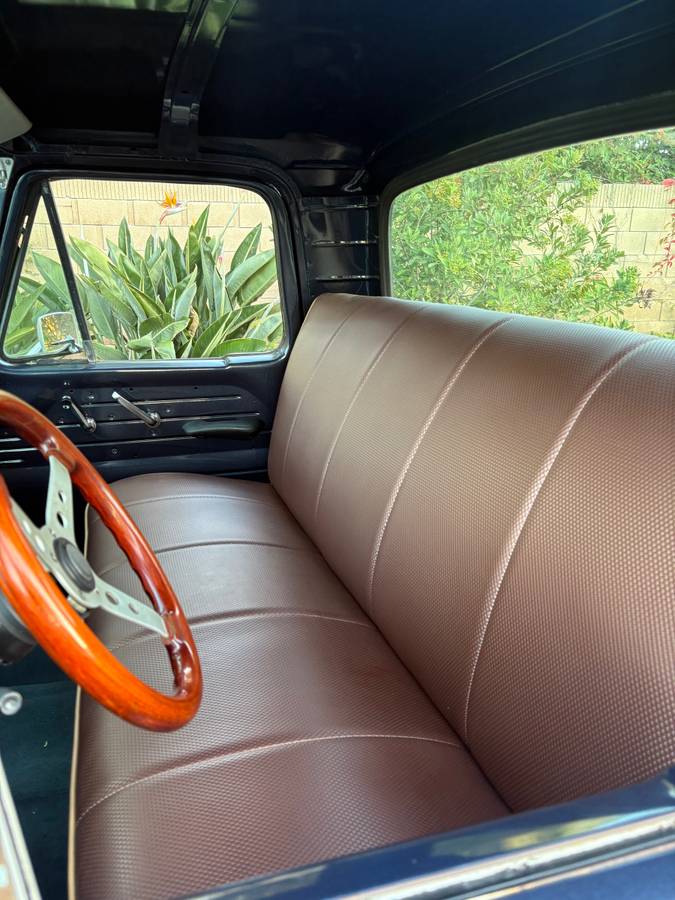 F250-camper-special-1966-blue-11