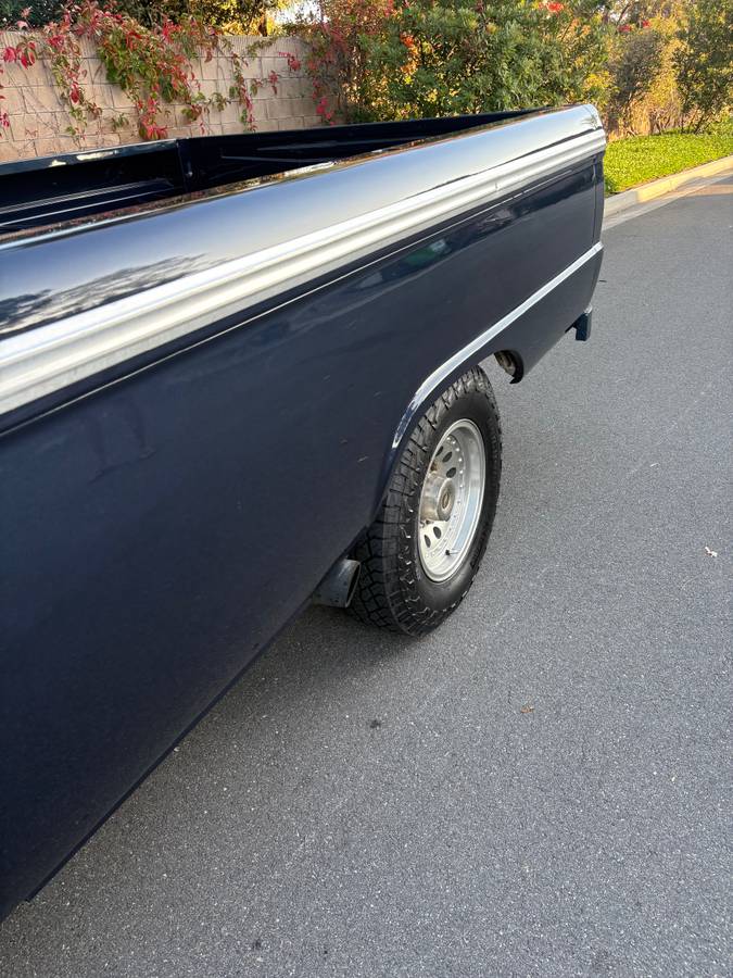 F250-camper-special-1966-blue-12