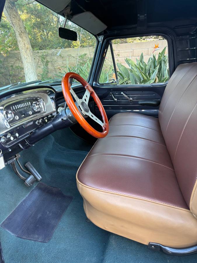 F250-camper-special-1966-blue-8