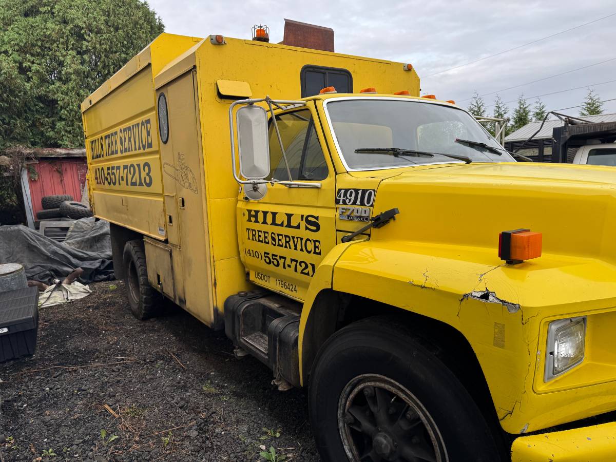 F700-diesel-1992-yellow-2