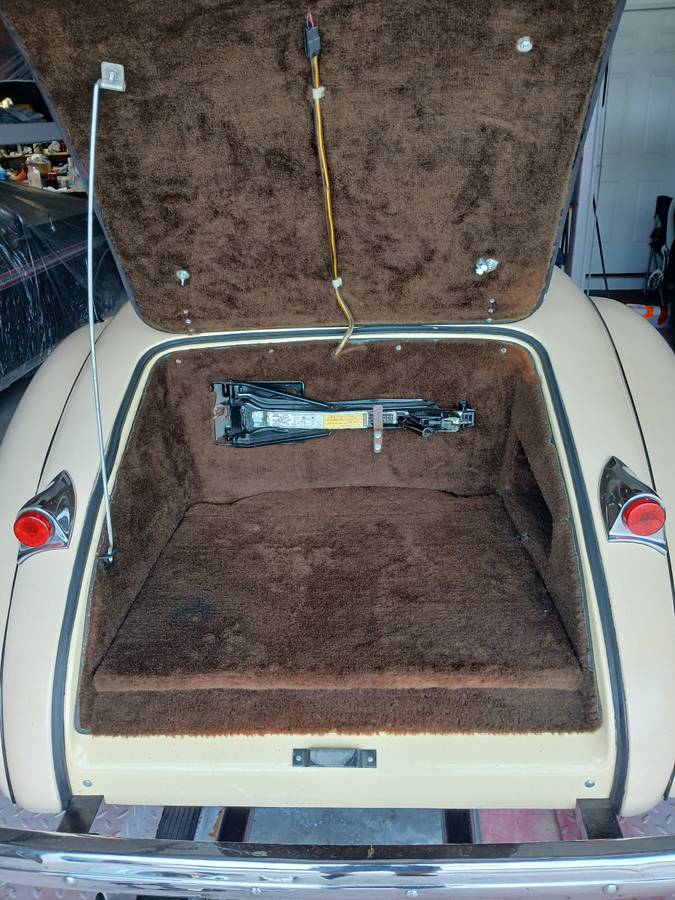 Factory-built-reproduction-1989-custom-3