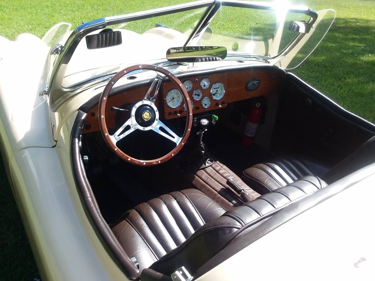 Factory-built-reproduction-1989-custom-9