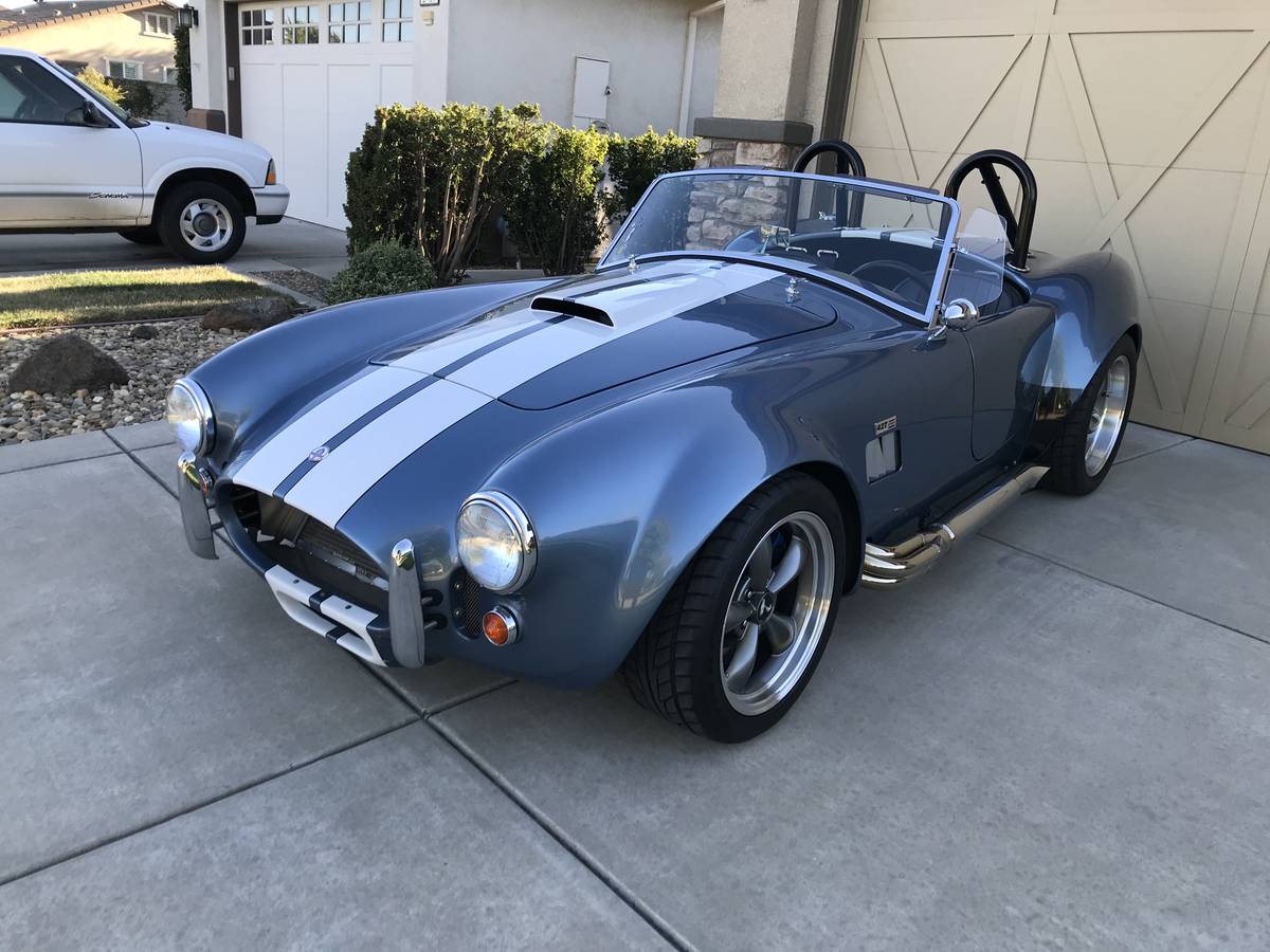 Factory-five-mk3-cobra-1965-blue-9