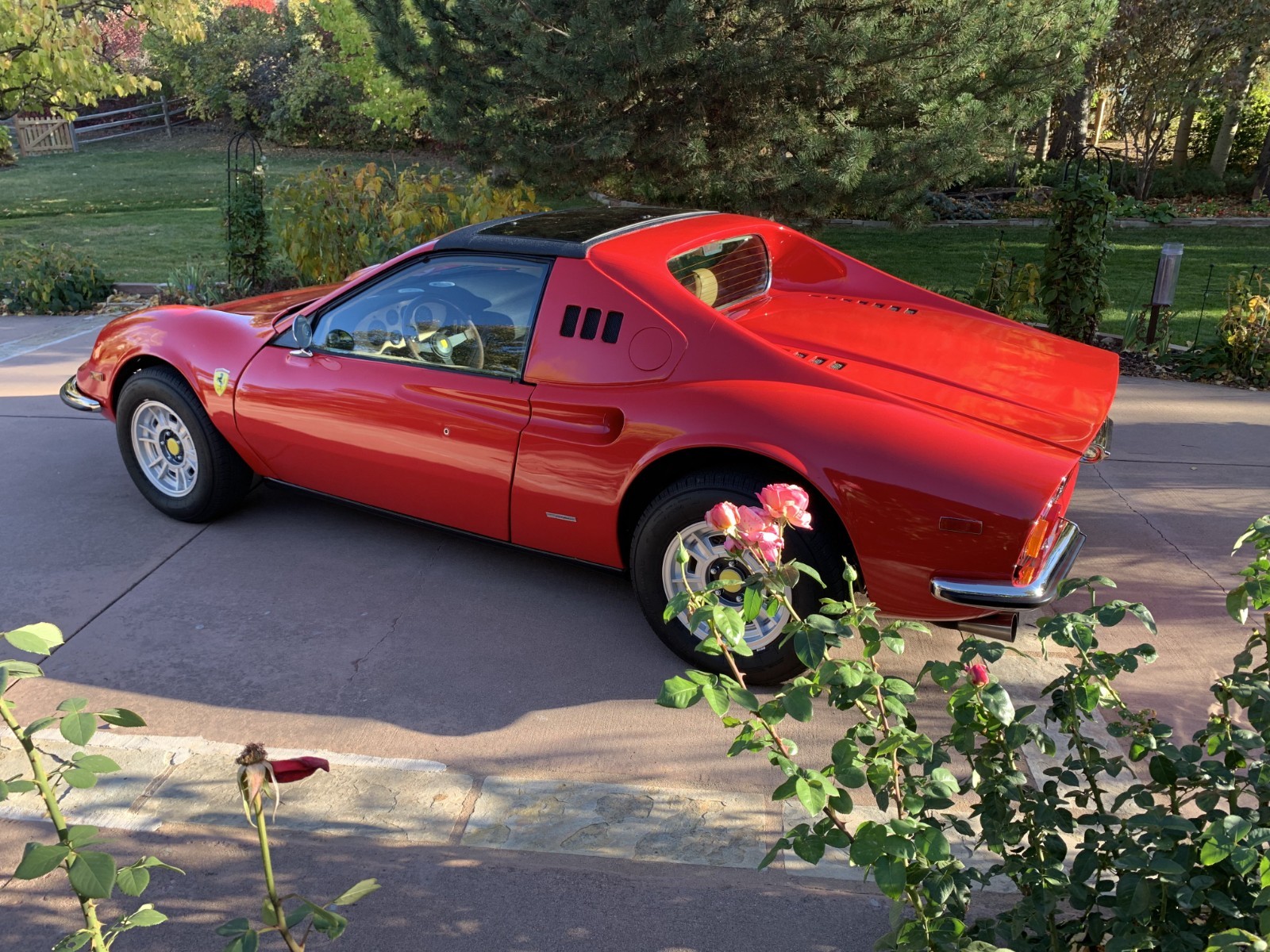 Ferrari-246-GTS-Dino-replica-1973-Coupe-12
