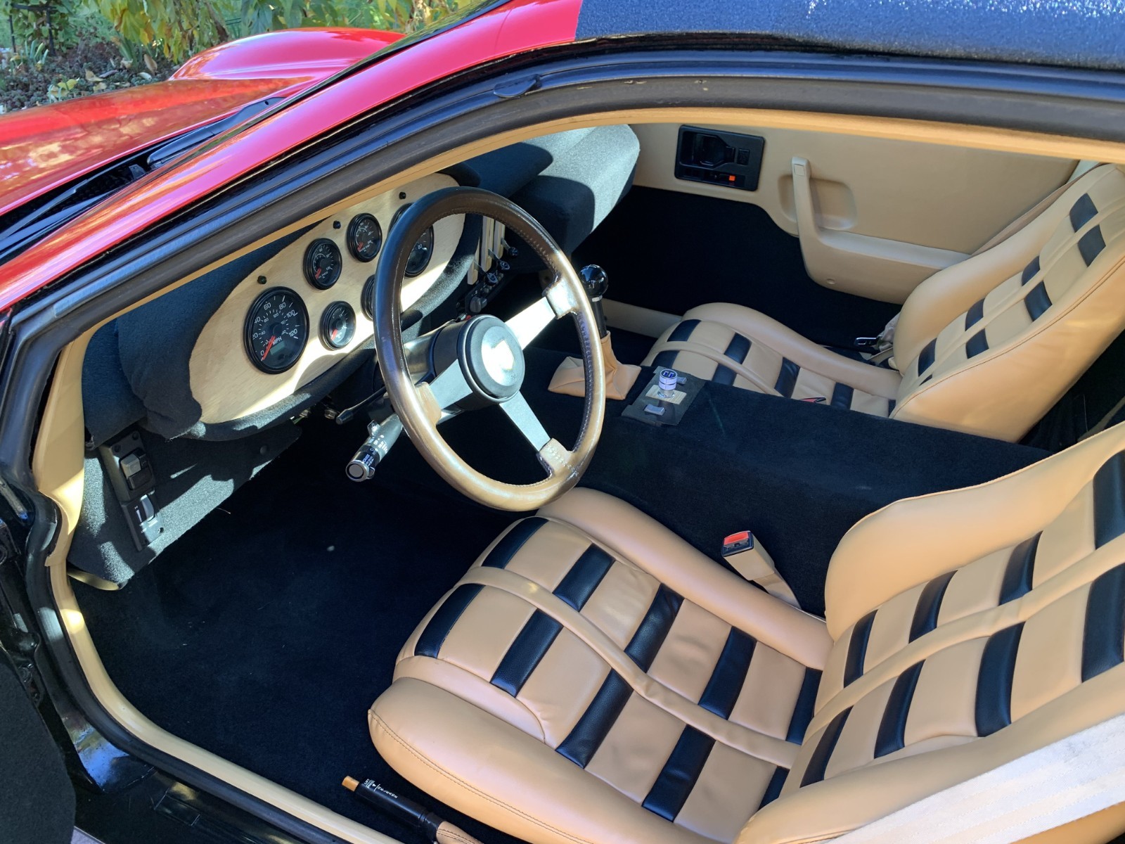 Ferrari-246-GTS-Dino-replica-1973-Coupe-9