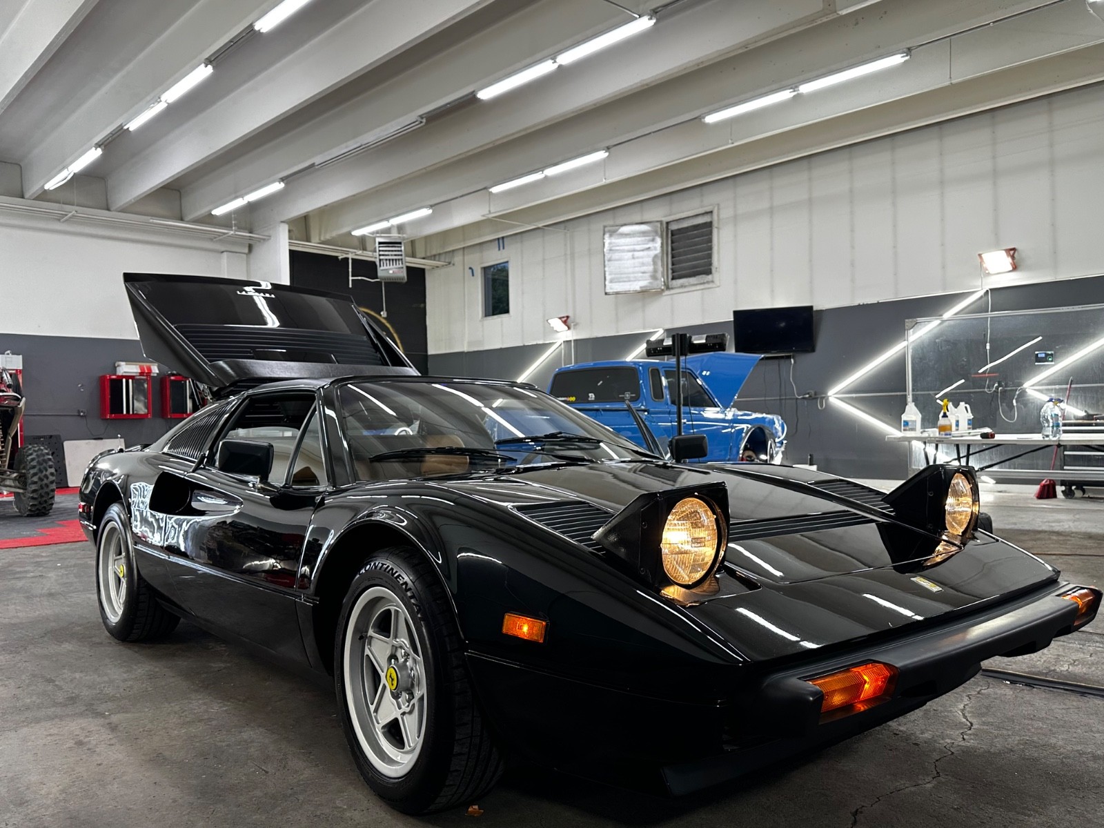 Ferrari-308-1985-Convertible-22