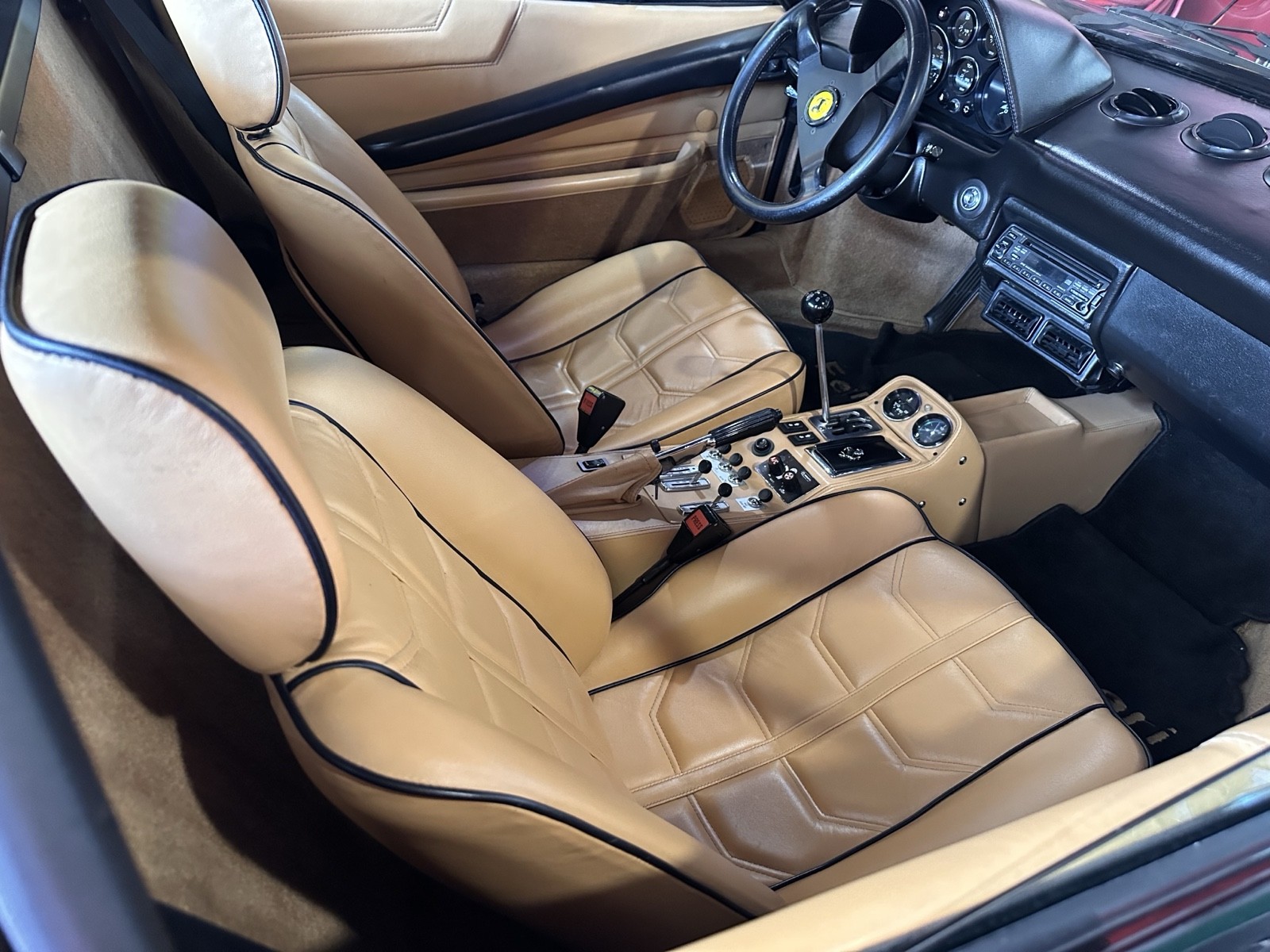 Ferrari-308-1985-Convertible-5
