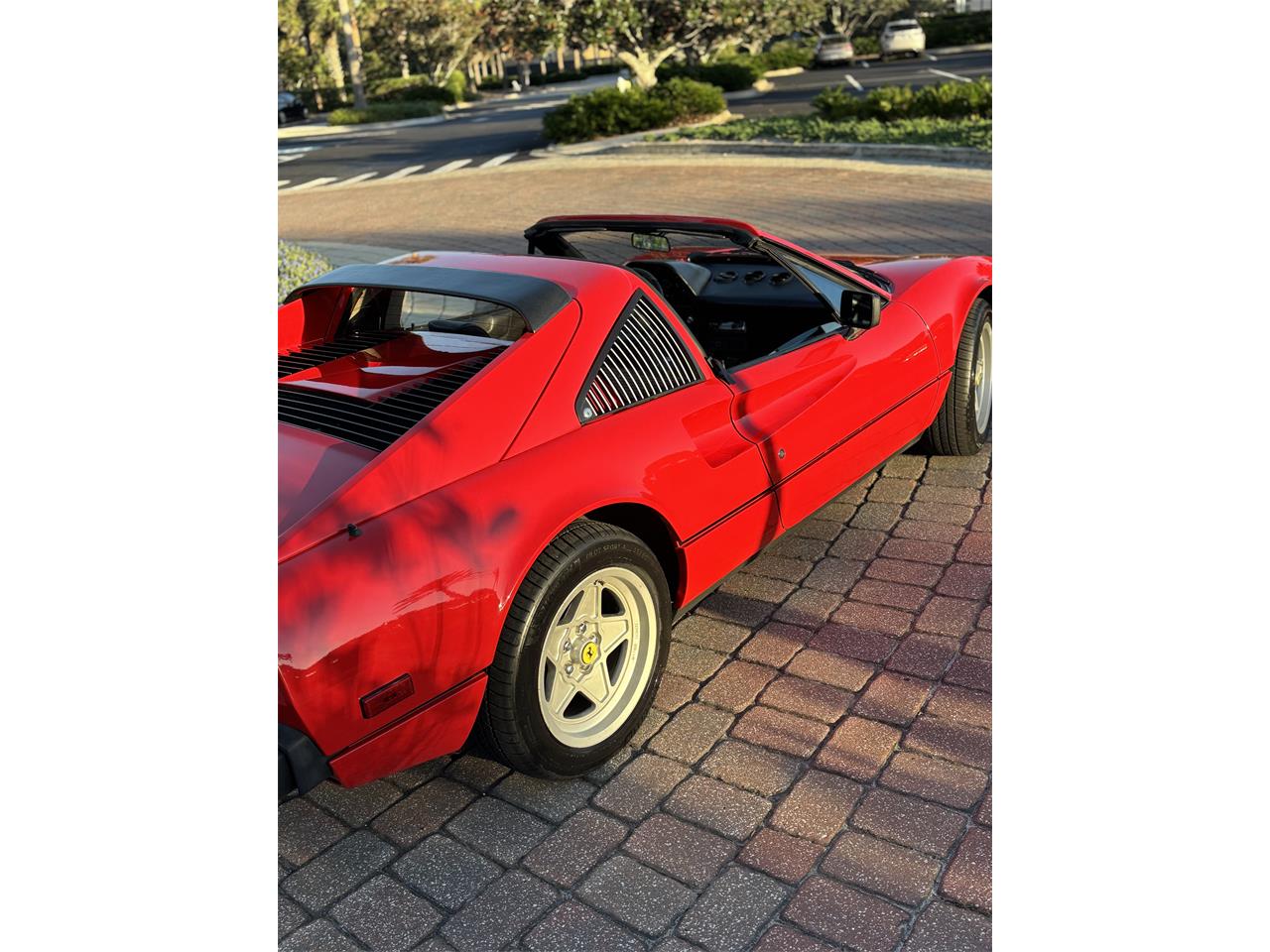 Ferrari-308-gts-1984-Red-Black-11