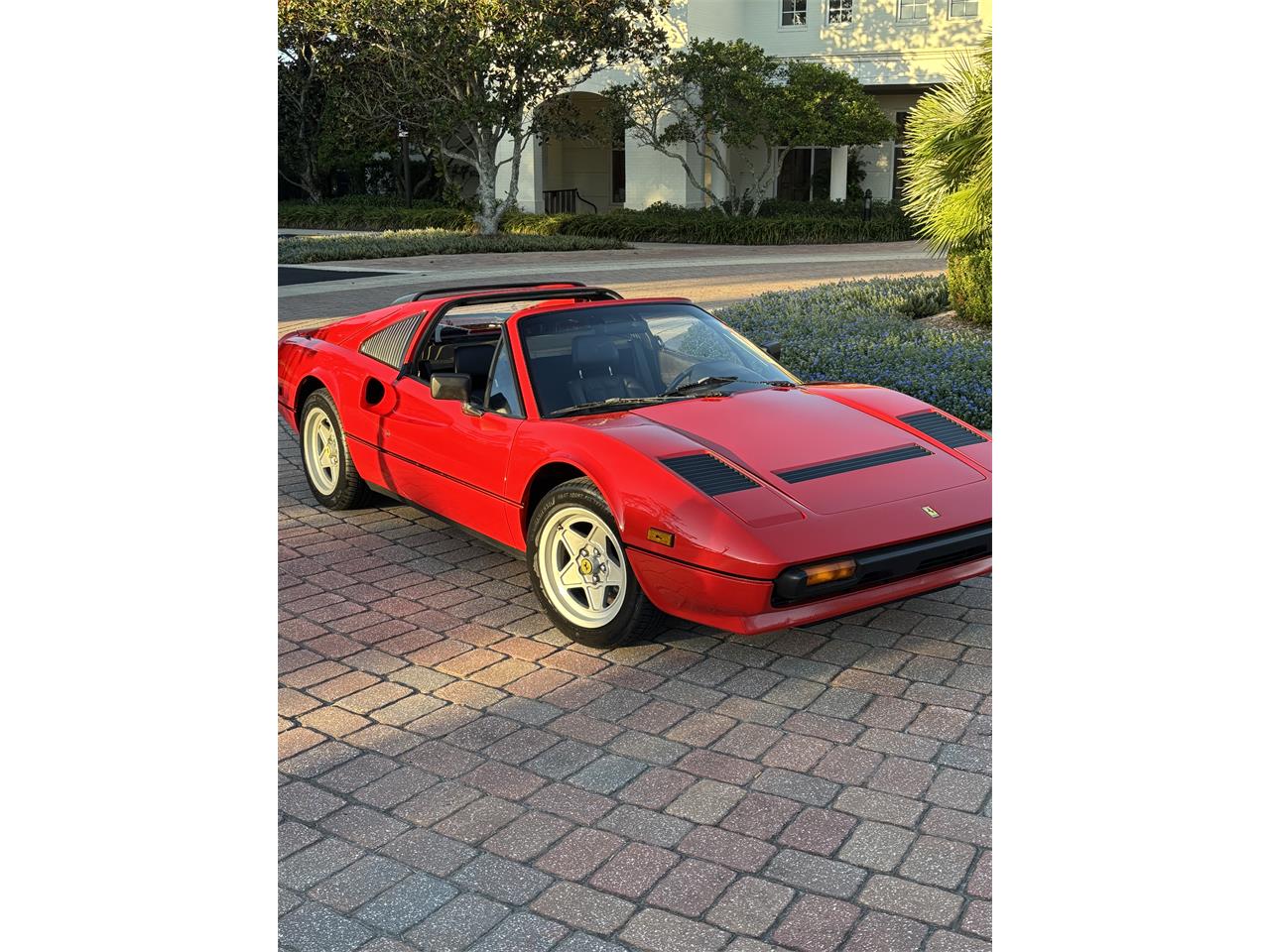Ferrari-308-gts-1984-Red-Black-7