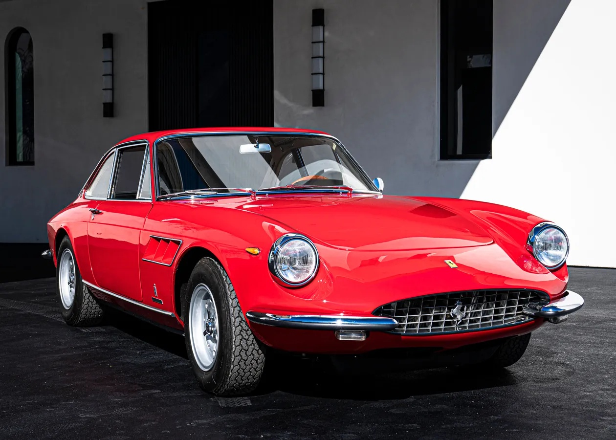 Ferrari-330gtc-1967-Rosso-Corsa-Black-7