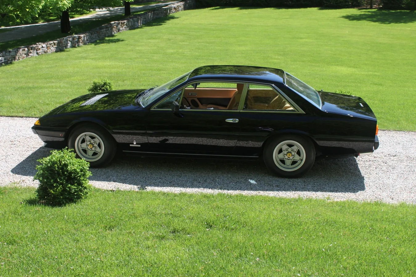 Ferrari-400gt-1977-16