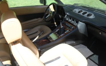 Ferrari-400gt-1977-4