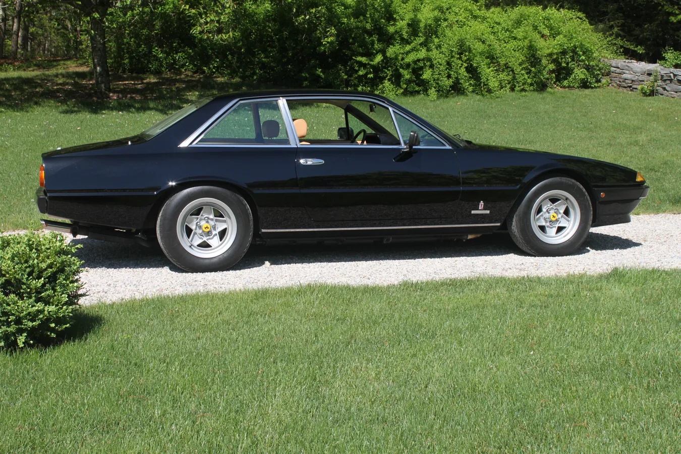 Ferrari-400gt-1977-6