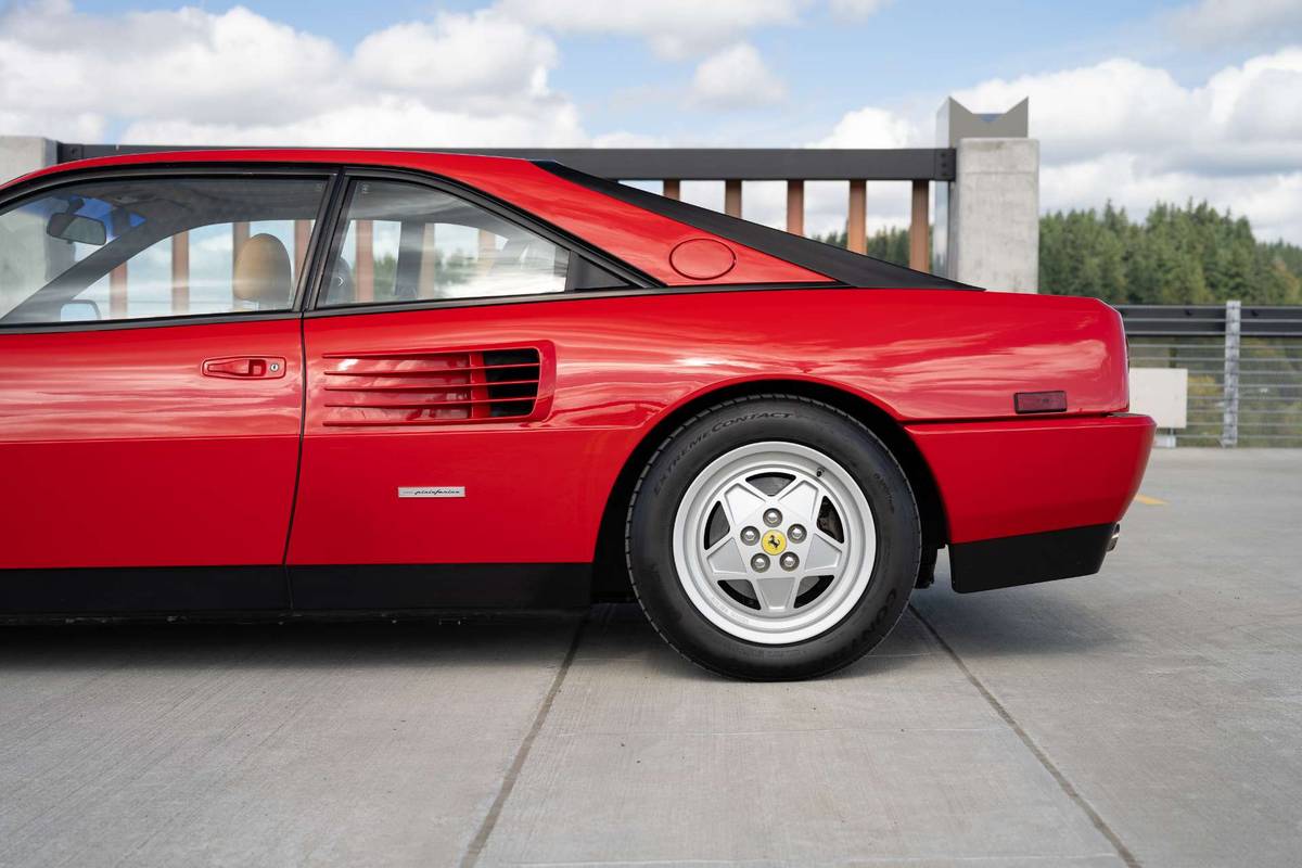 Ferrari-mondial-t-1989-red-14