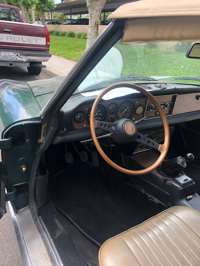 Fiat-124-1978-green-14