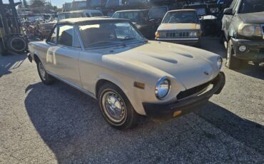 Fiat-124-1978-white-2