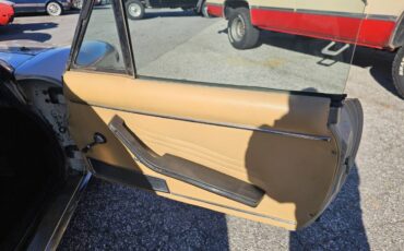 Fiat-124-1978-white-22