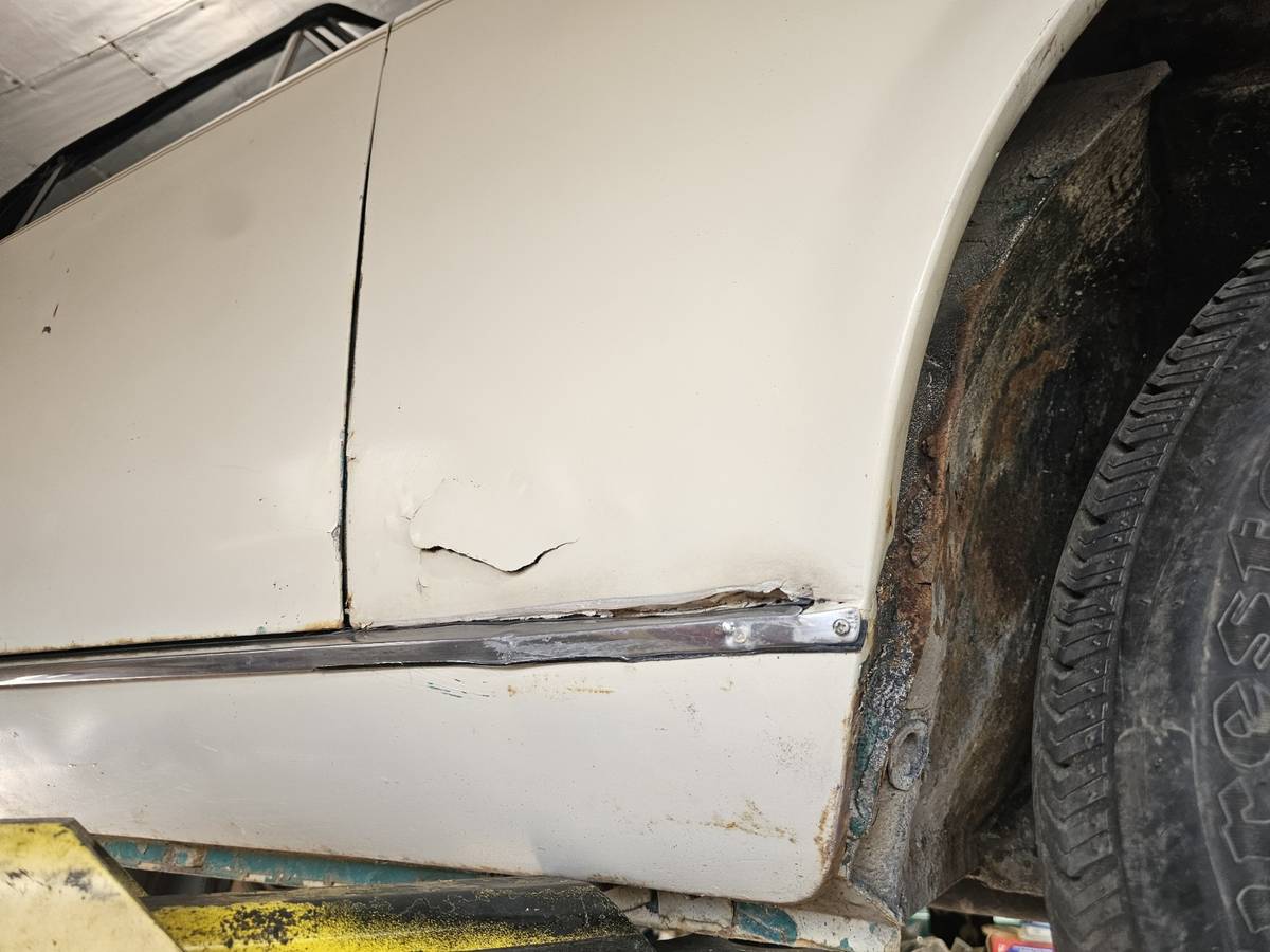 Fiat-124-1978-white-26