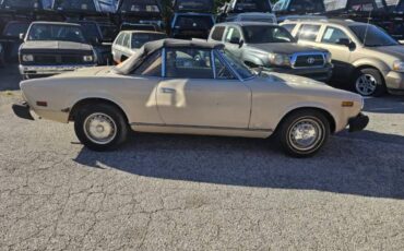 Fiat-124-1978-white-29