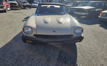 Fiat-124-1978-white-3