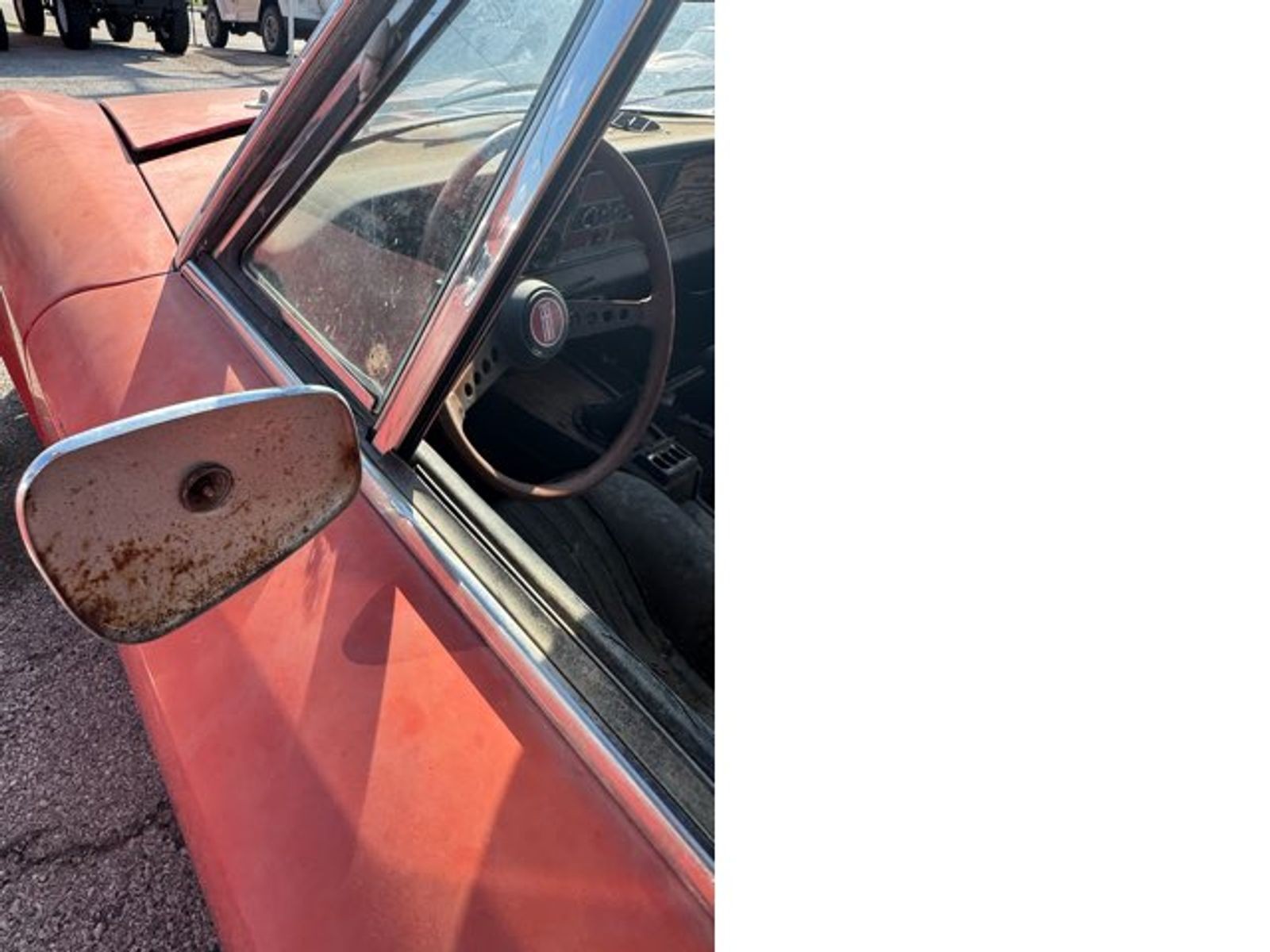 Fiat-124-Spider-1972-Convertible-10