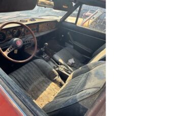 Fiat-124-Spider-1972-Convertible-11