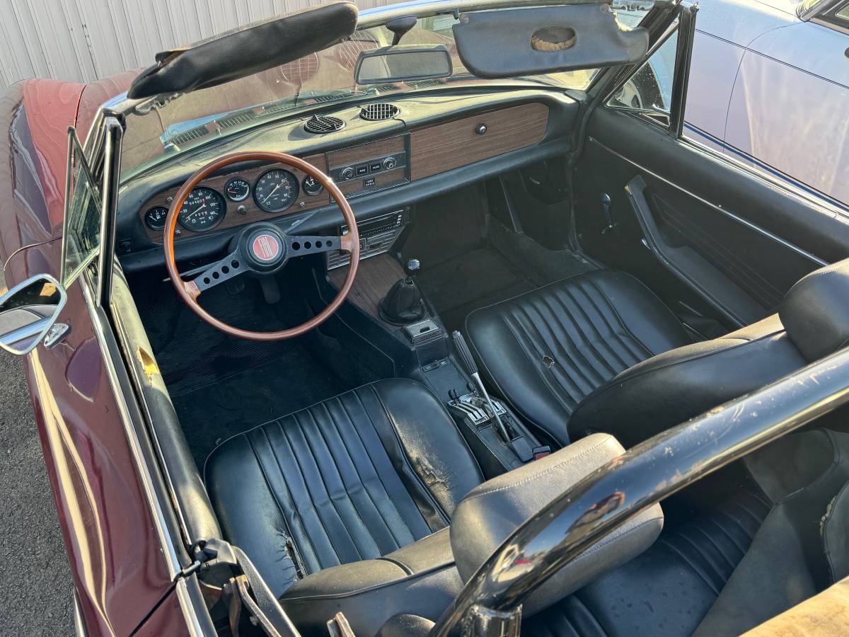 Fiat-124-spider-1800-1978-22
