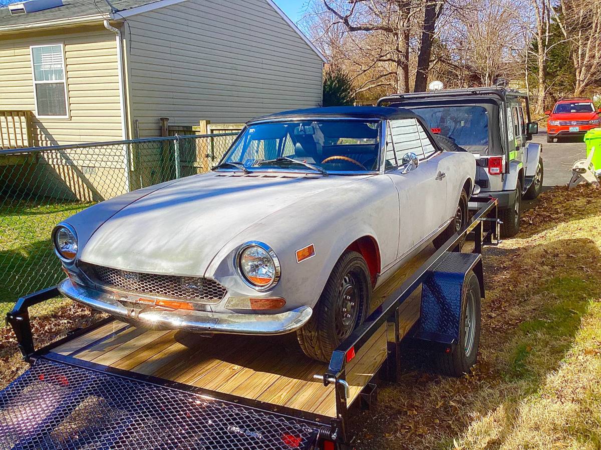 Fiat-124-spider-1972-4