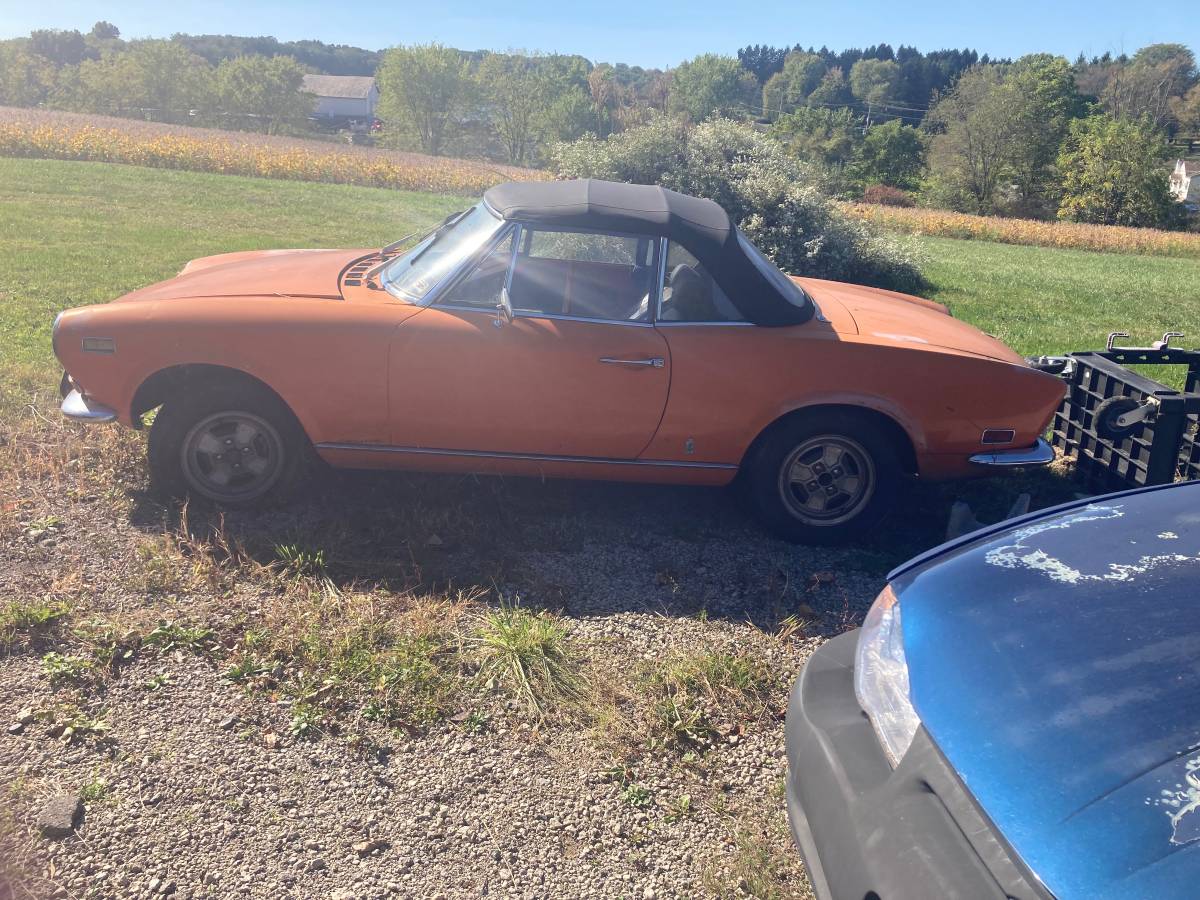 Fiat-124-spider-1972-5