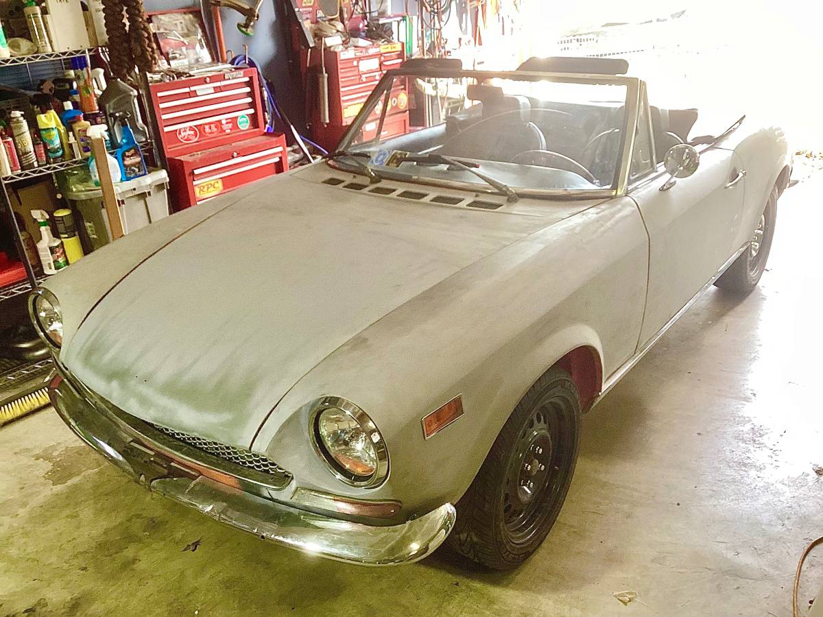 Fiat-124-spider-1972-6