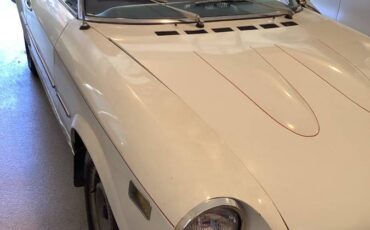 Fiat-124-spider-1974-white