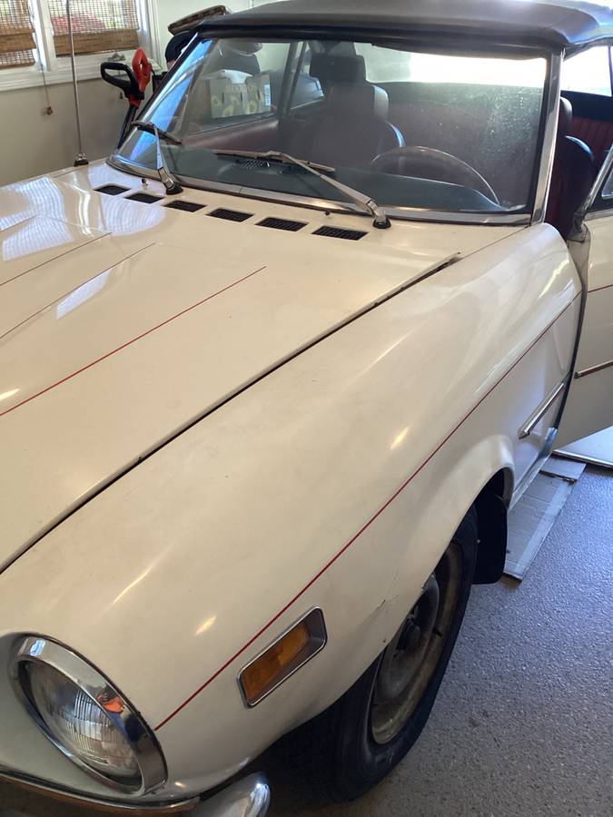 Fiat-124-spider-1974-white-7
