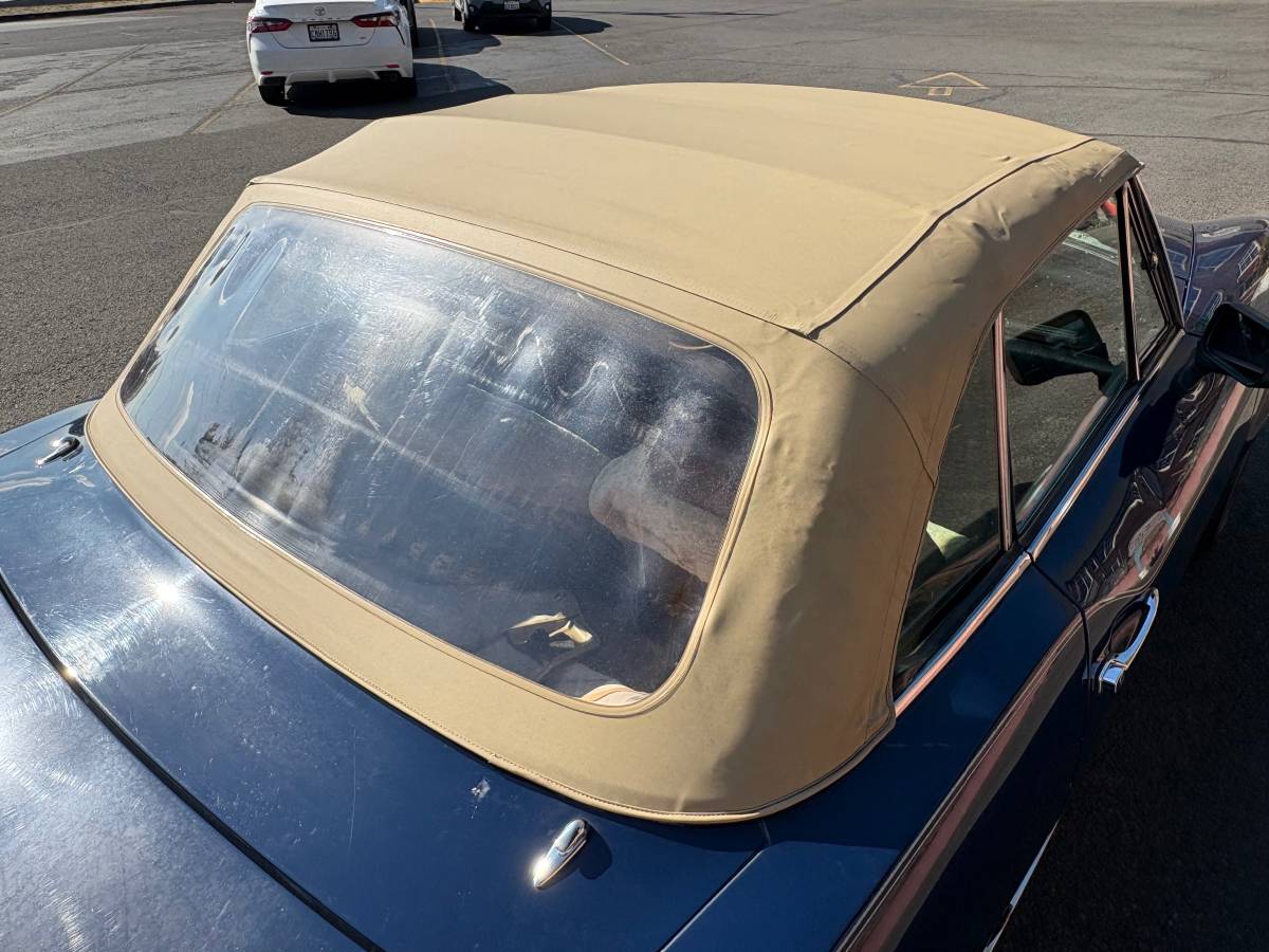 Fiat-124-spider-1978-blue-16