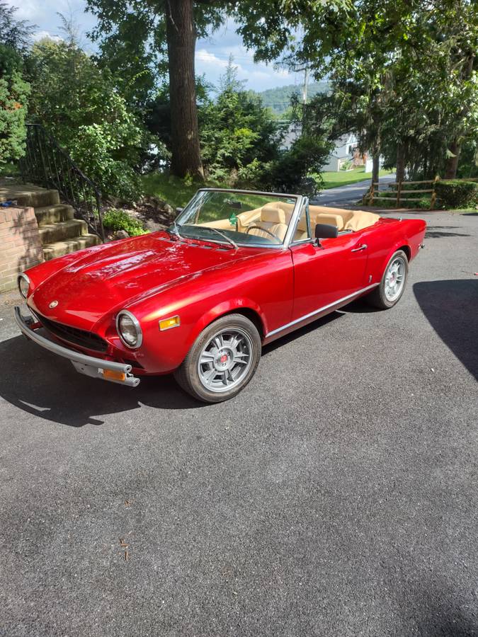 Fiat-124-spider-1978-custom-1