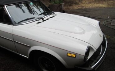 Fiat-124-spider-1980-white-11