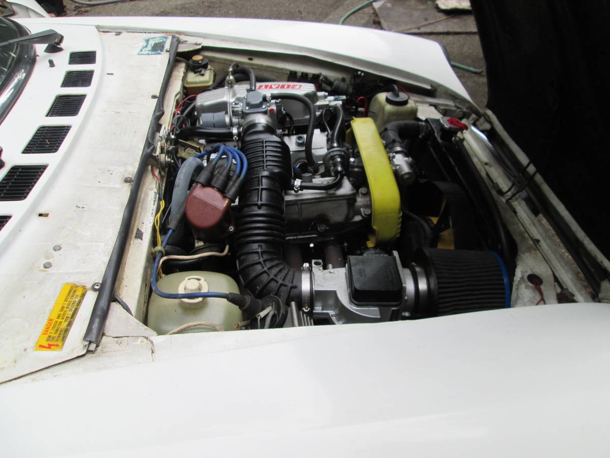 Fiat-124-spider-1980-white-6