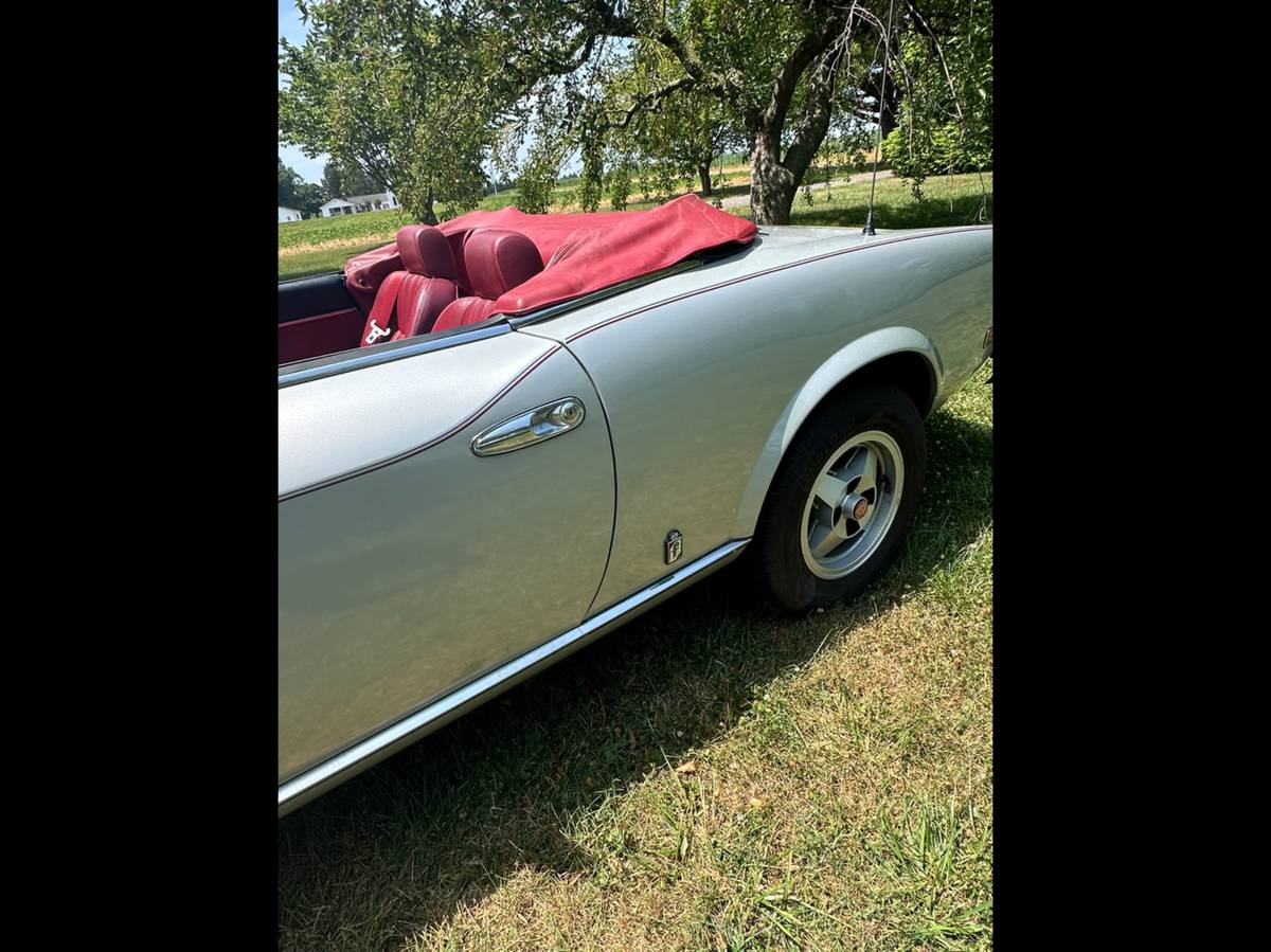 Fiat-124-spider-1982-silver-1