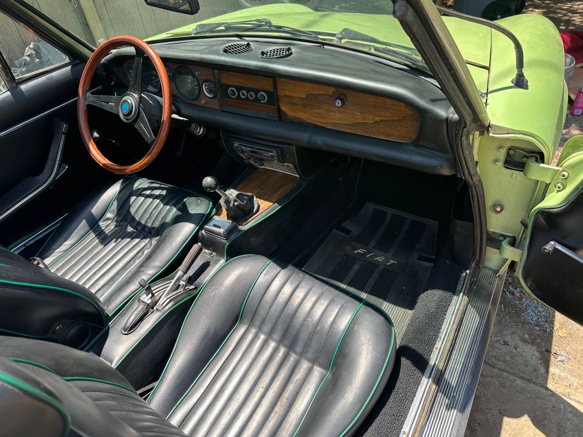 Fiat-124-spyder-1972-2