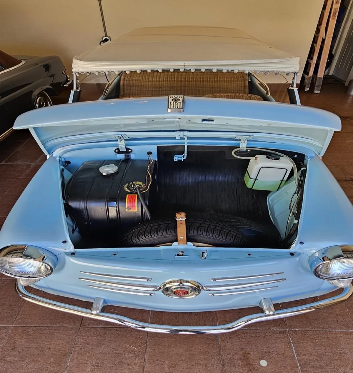 Fiat-600-jolly-1960-Light-Blue-Tan-4
