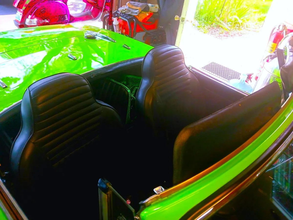 Fiat-850-spider-1973-Verde-Black-17
