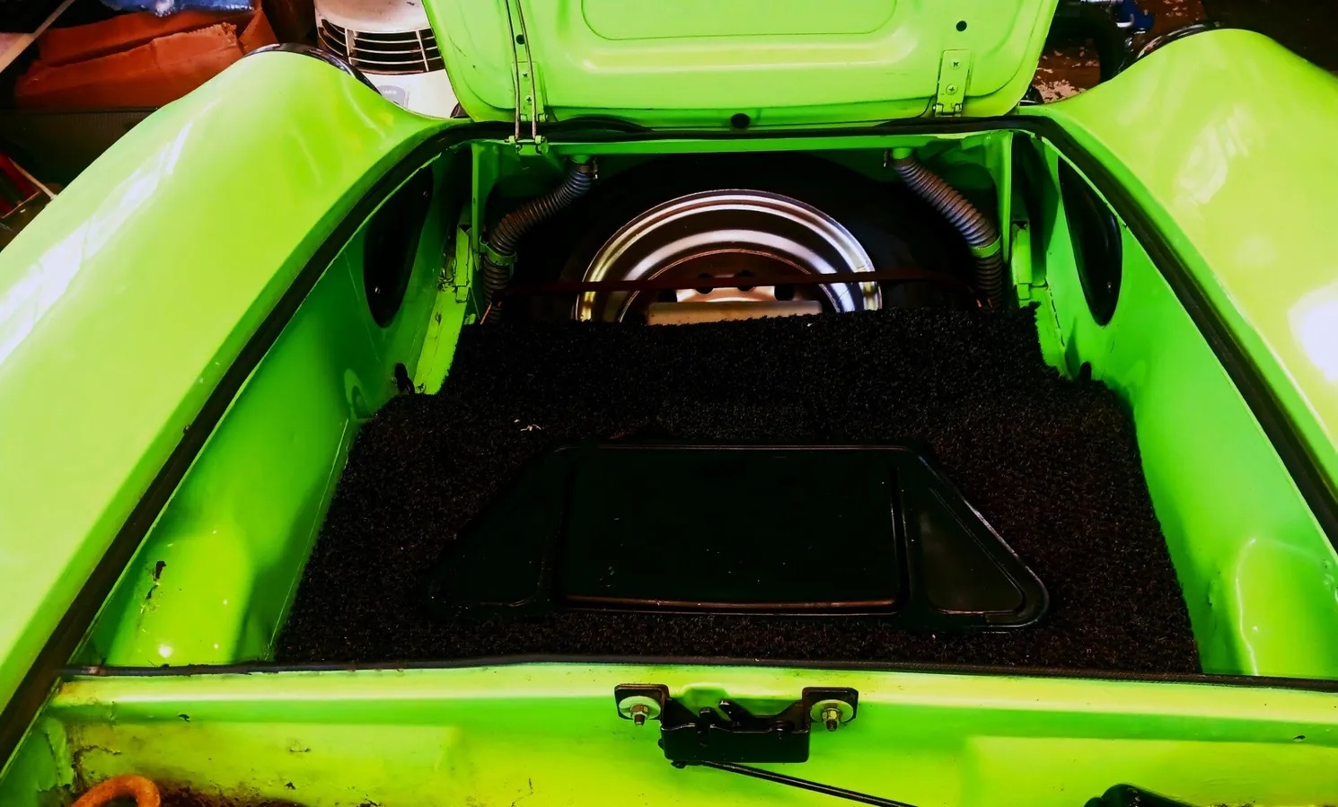 Fiat-850-spider-1973-Verde-Black-6