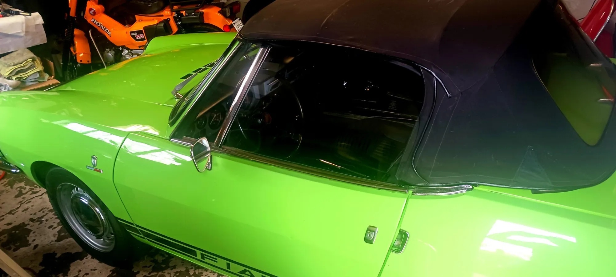 Fiat-850-spider-1973-Verde-Black-7
