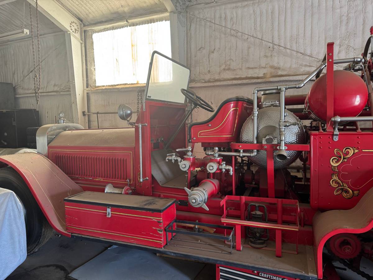 Fire-tuck-la-france-1919-red