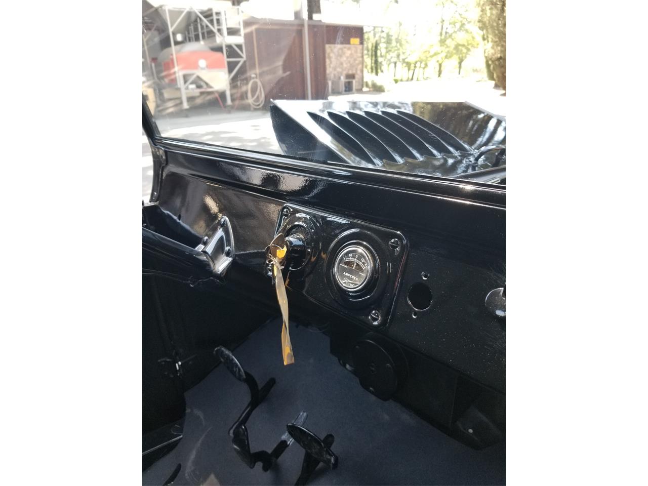 Ford-1-ton-flatbed-1926-Black-Black-9